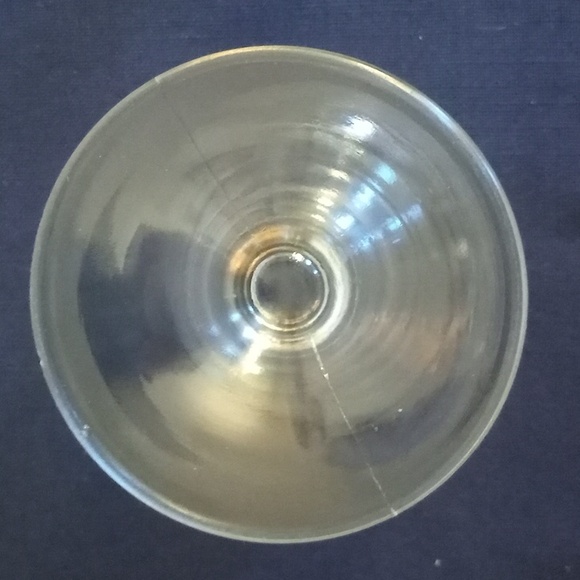 ANCHOR HOCKING VINTAGE COVERED CANDY JAR, CLEAR PRESSED GLASS, RINGED PEDESTAL - Picture 4 of 6